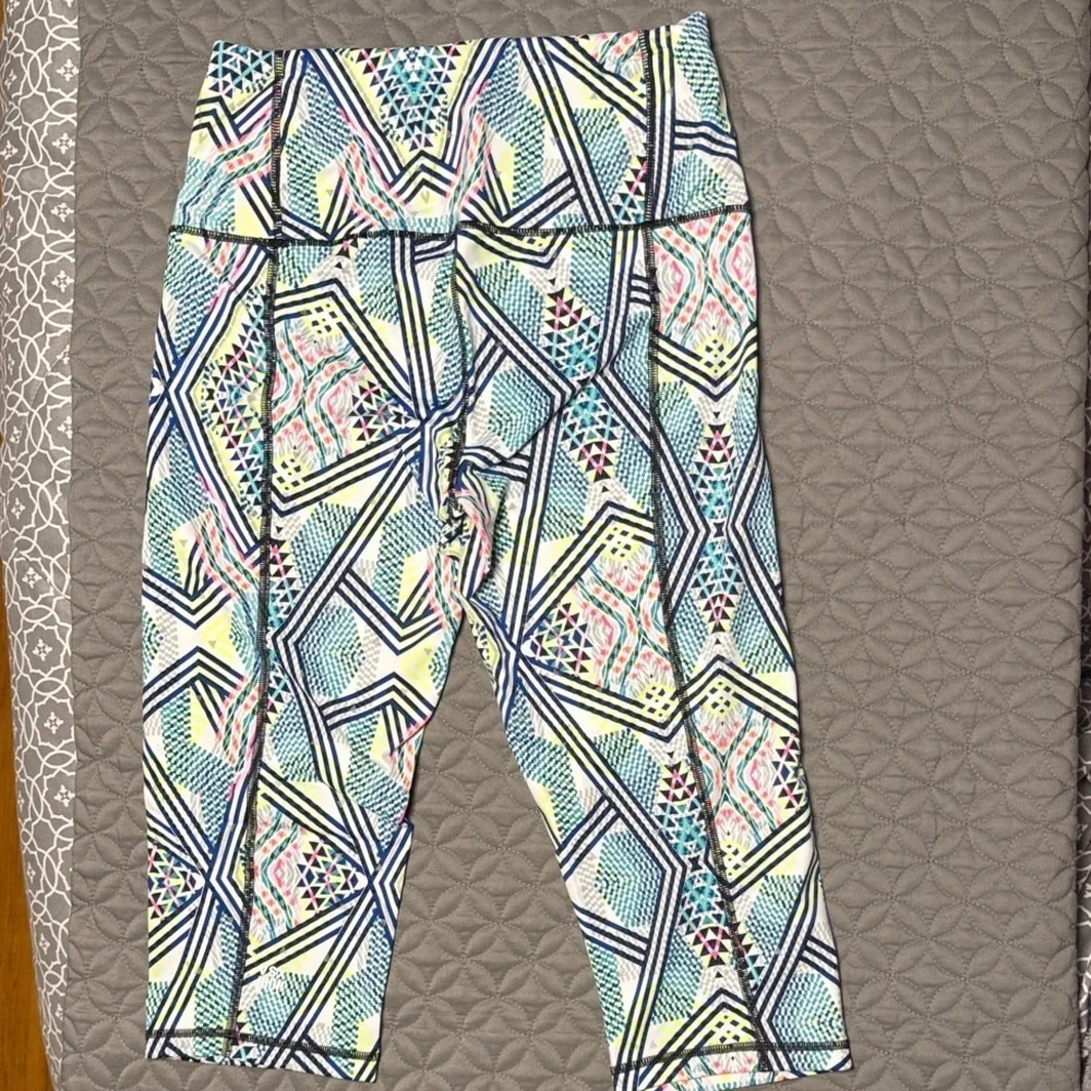 VSX Colorful Geometric Patterned Leggings - Picture 2 of 3
